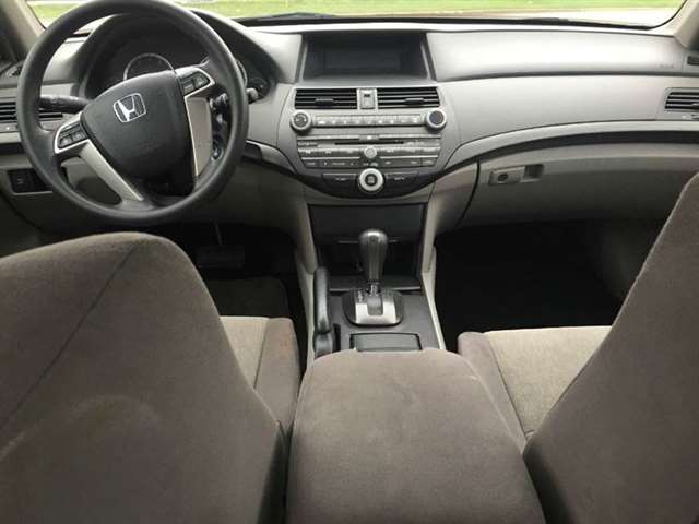2009 Honda Accord LX-P 4dr Sedan 5A